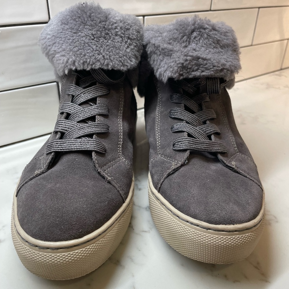 Cougar sneaker booties in Gray suede Faux fur sole and around rim Size 9 $65